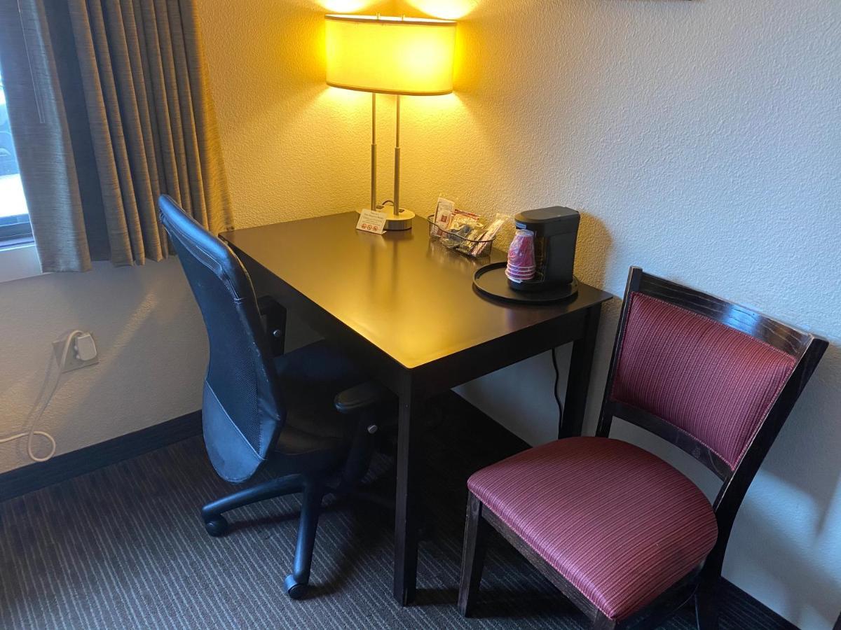 Blossom Hotel & Suites Traverse City Ngoại thất bức ảnh