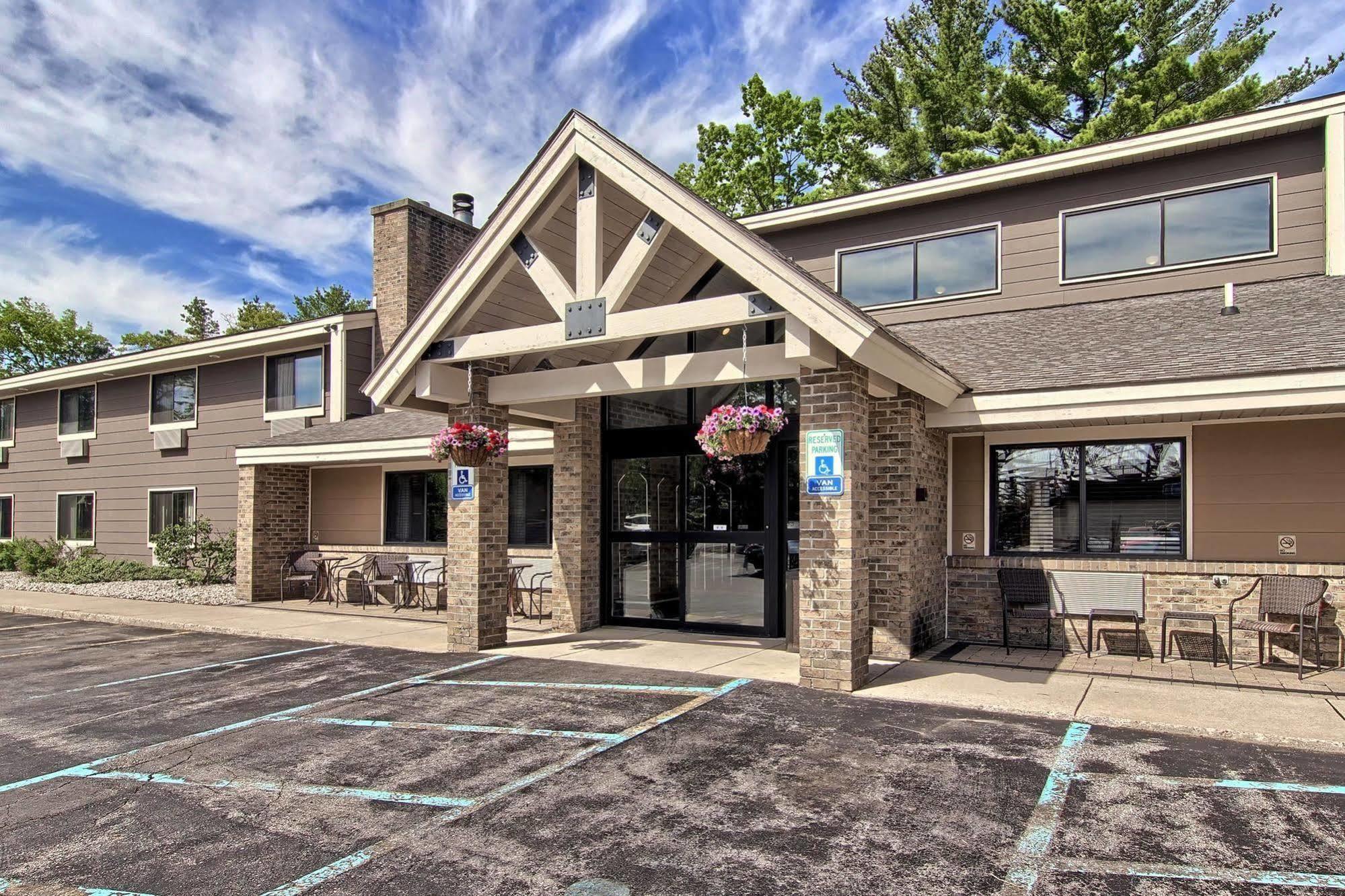 Blossom Hotel & Suites Traverse City Ngoại thất bức ảnh