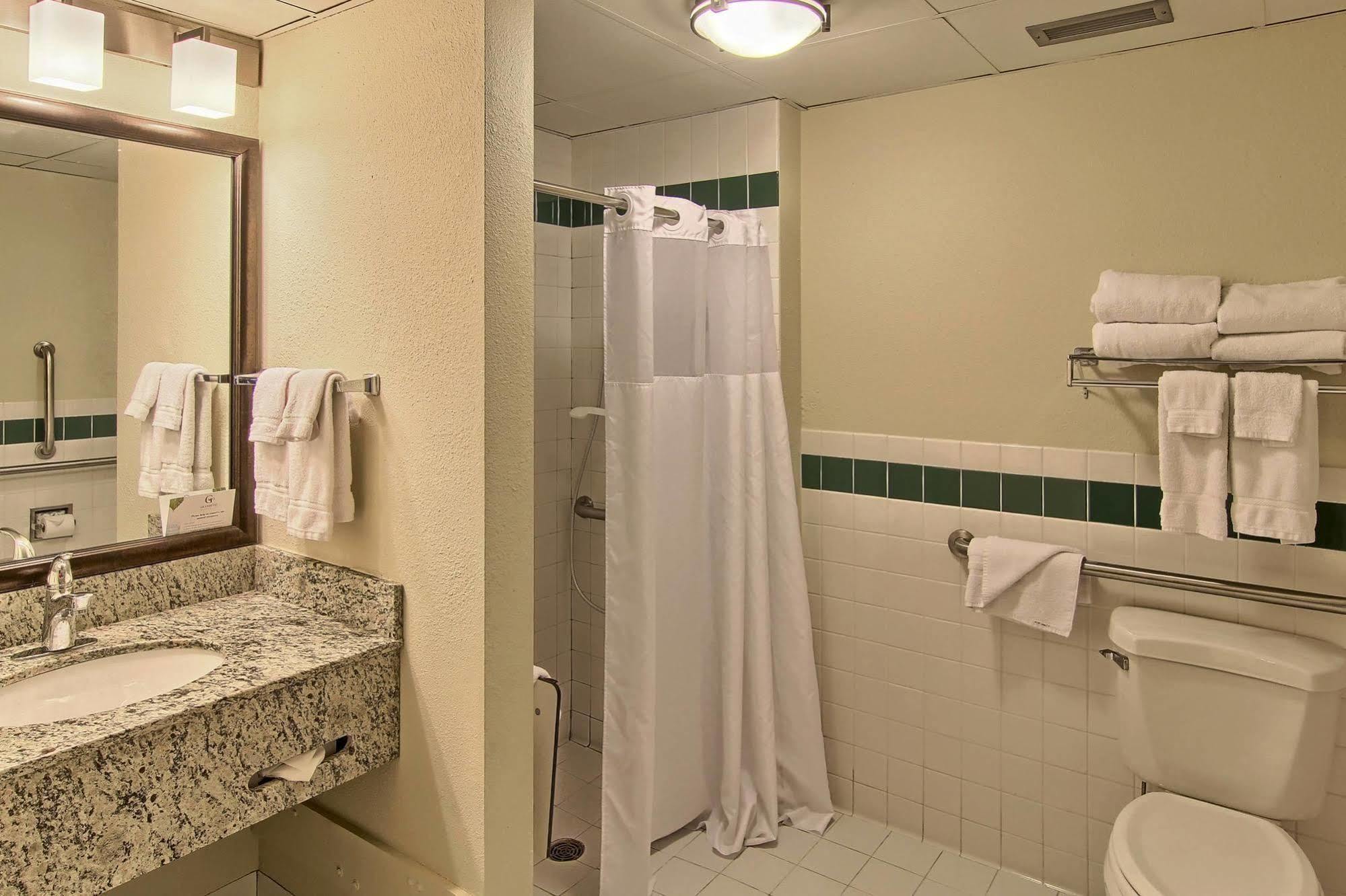 Blossom Hotel & Suites Traverse City Ngoại thất bức ảnh