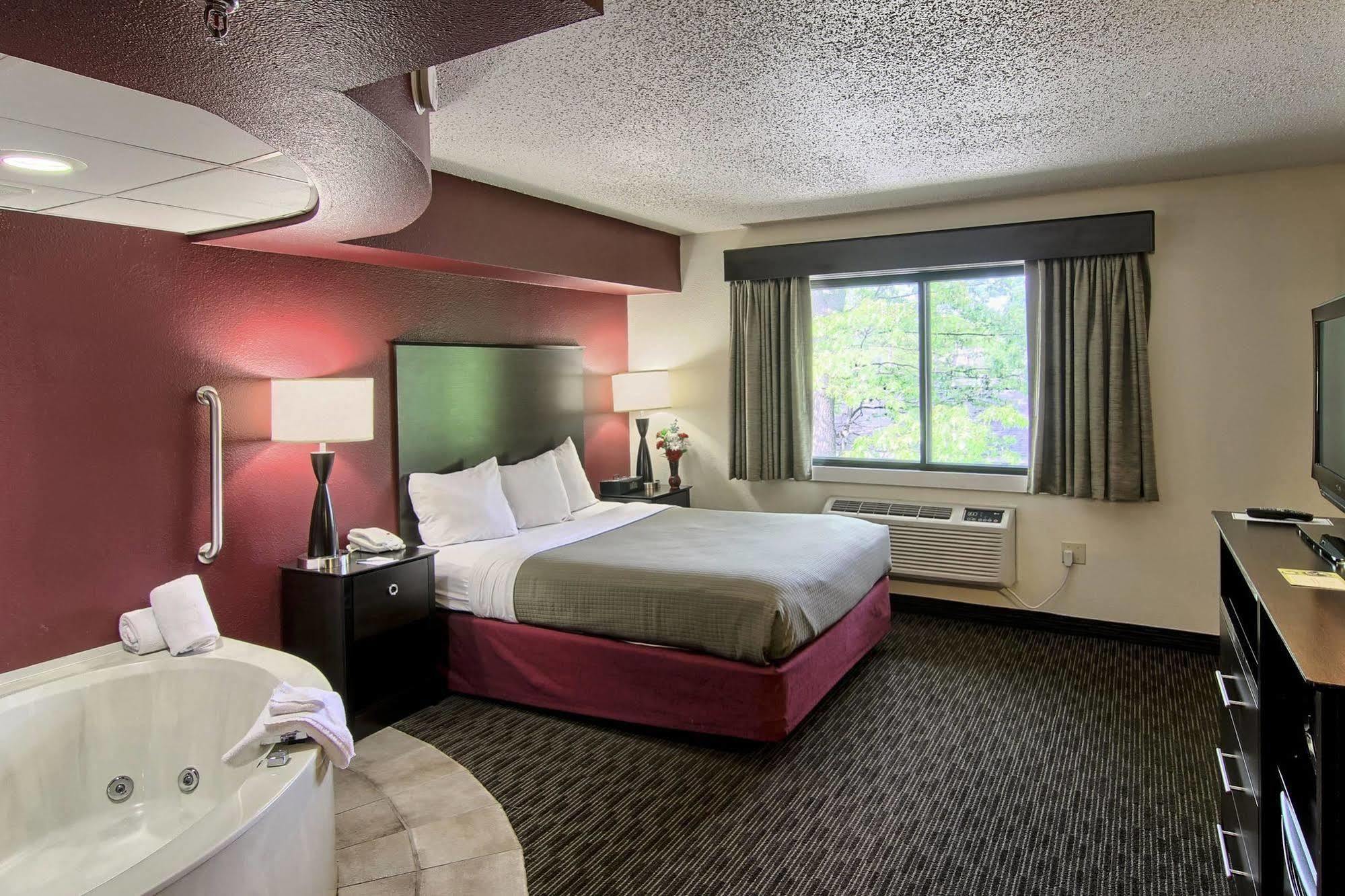 Blossom Hotel & Suites Traverse City Ngoại thất bức ảnh